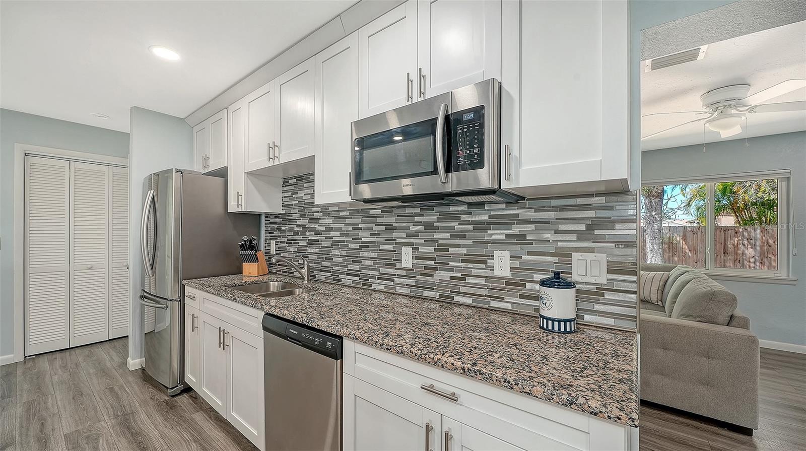 SOUTH VENICE - Residential