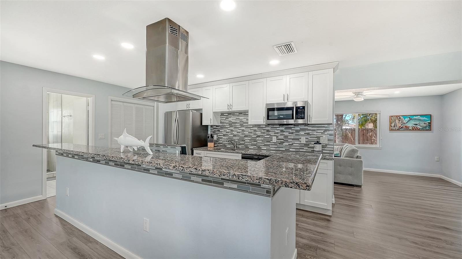 SOUTH VENICE - Residential