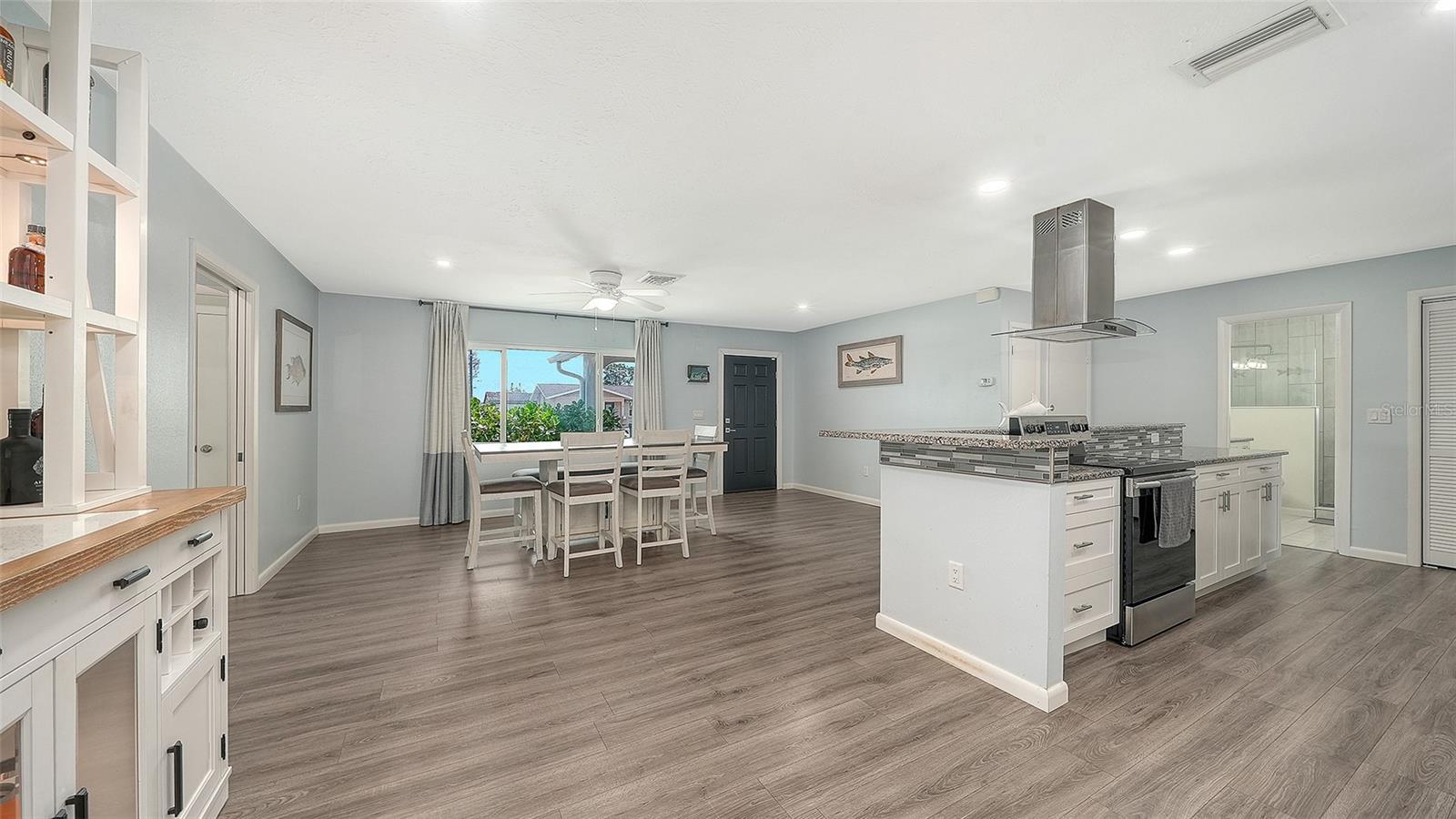 SOUTH VENICE - Residential