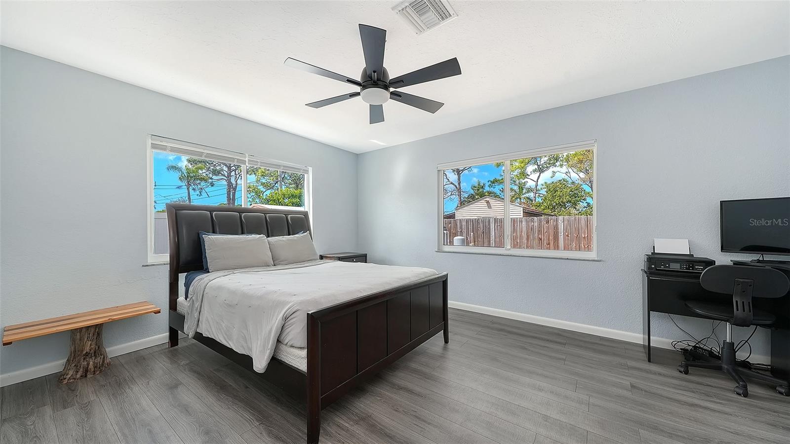 SOUTH VENICE - Residential