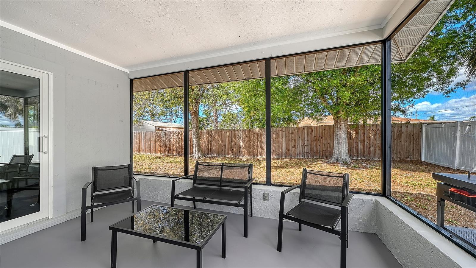 SOUTH VENICE - Residential