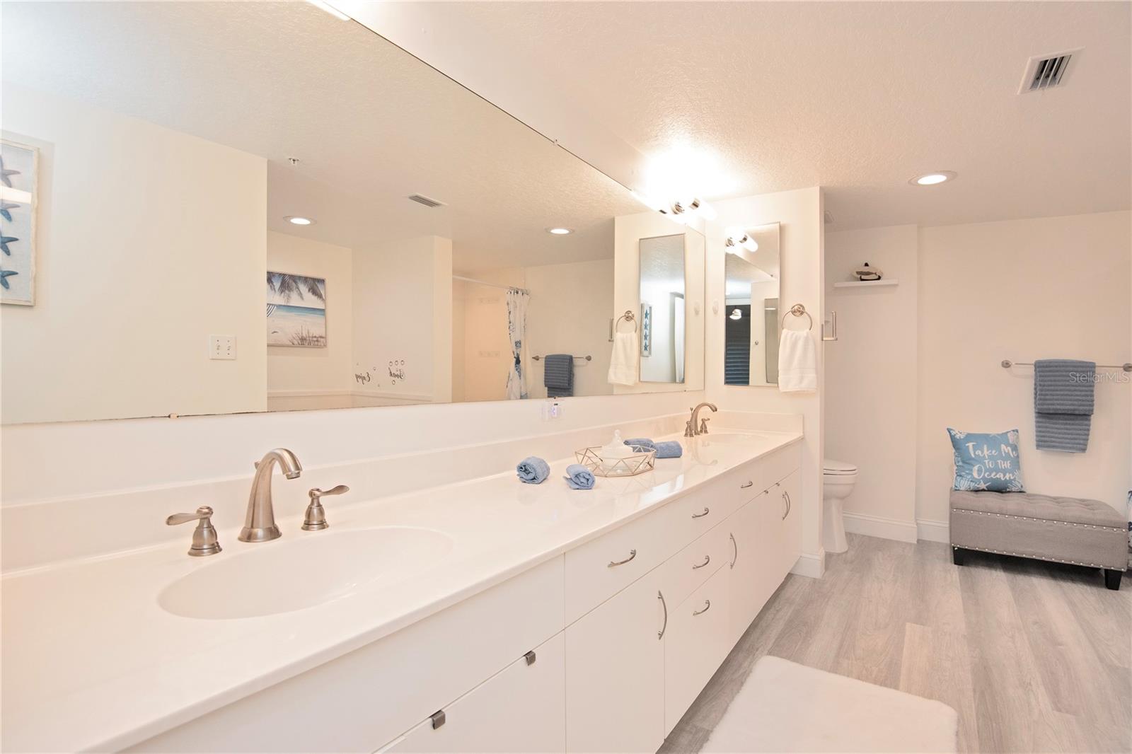 OCEANS CLOVERLEAF NORTH - Residential