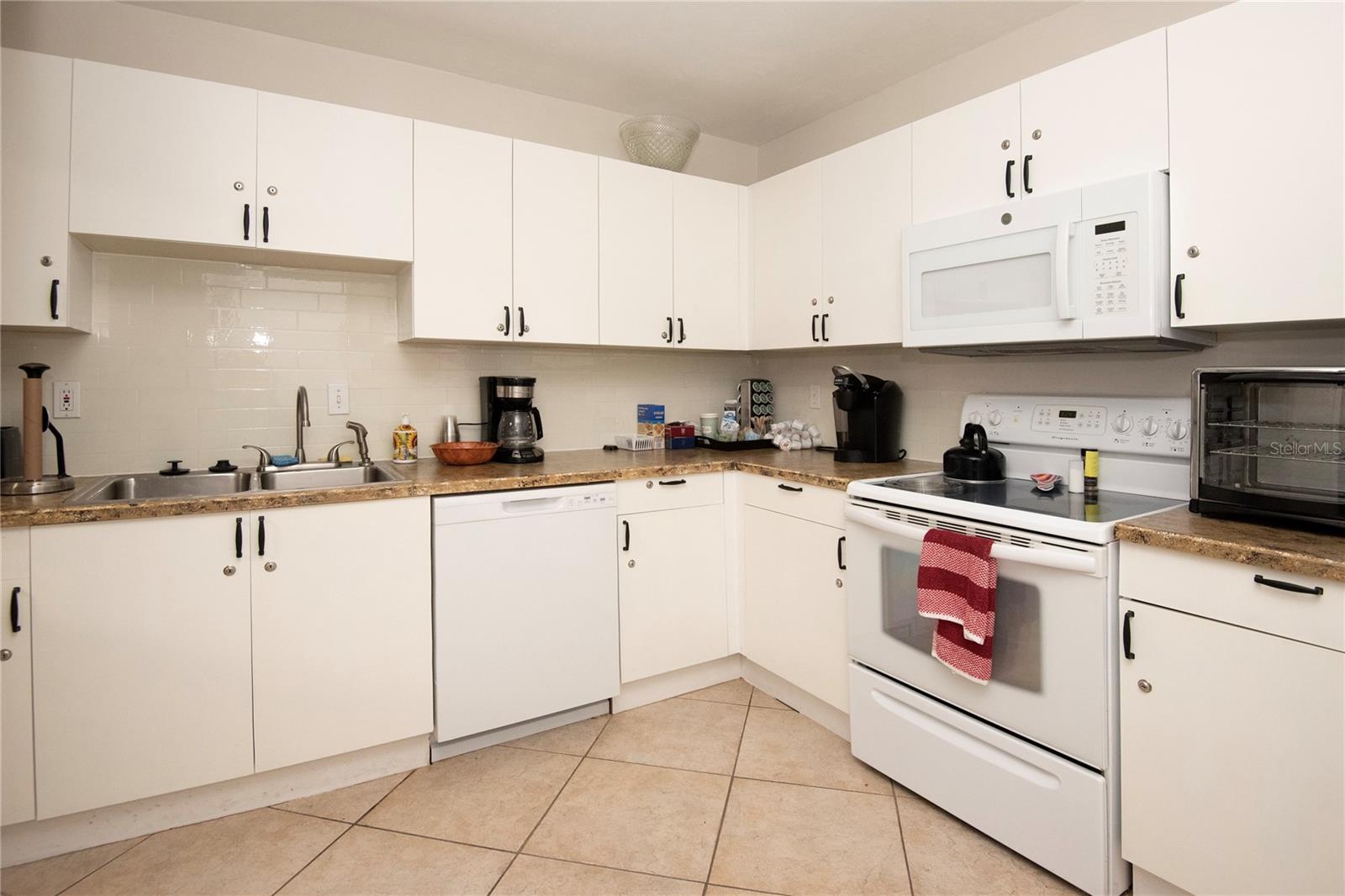 OCEANS CLOVERLEAF NORTH - Residential