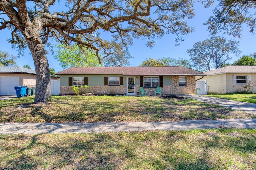 Photo of 1929 Linda Avenue, Ormond Beach, FL 32174 (MLS # V4949546)