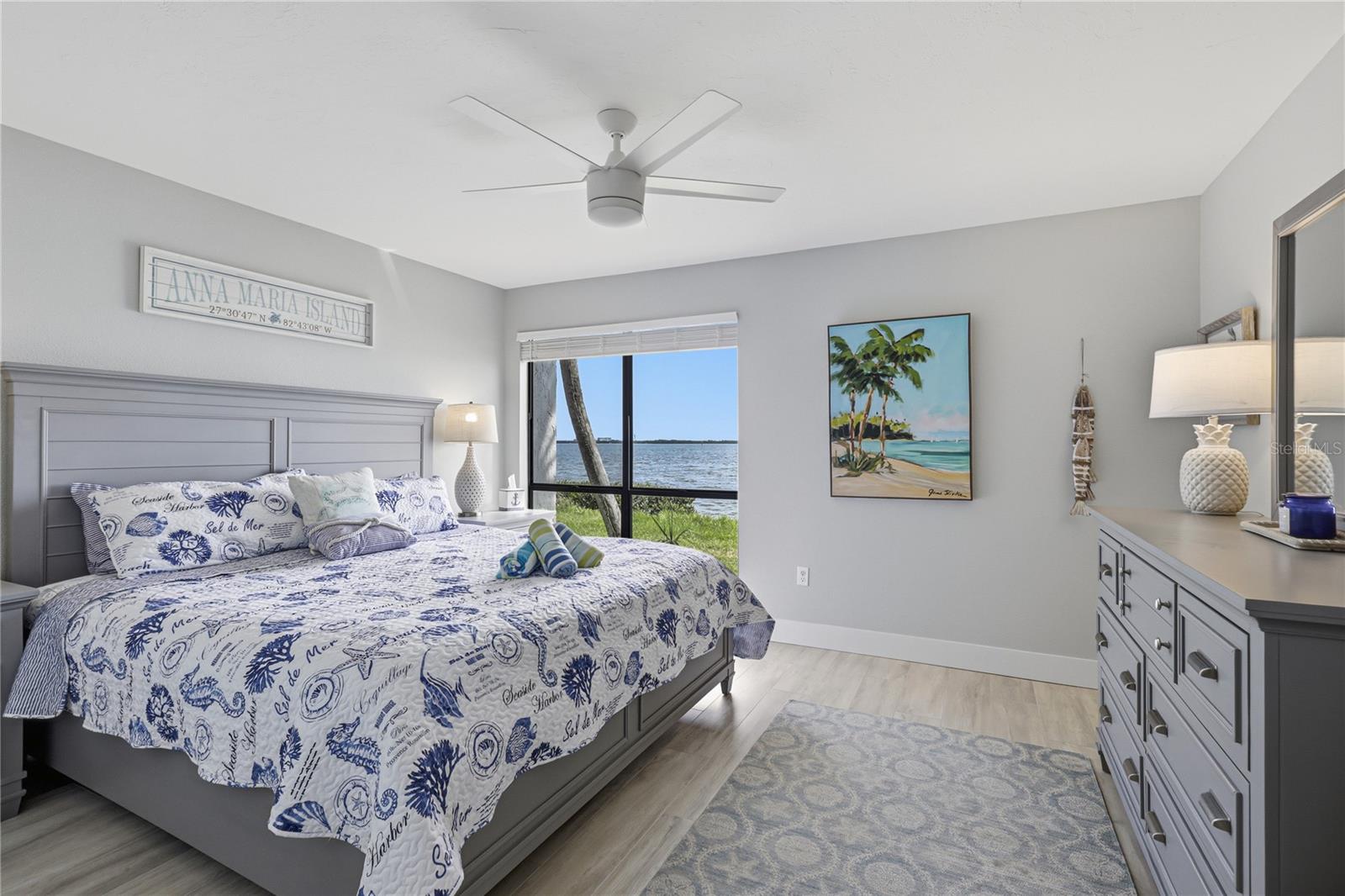 RUNAWAY BAY - Residential