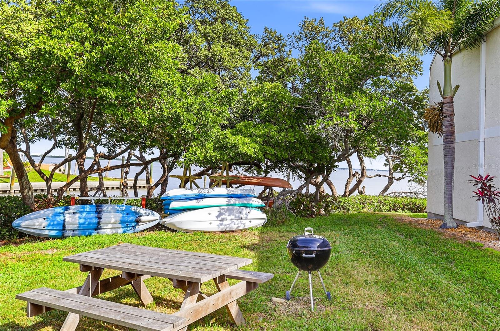 RUNAWAY BAY - Residential