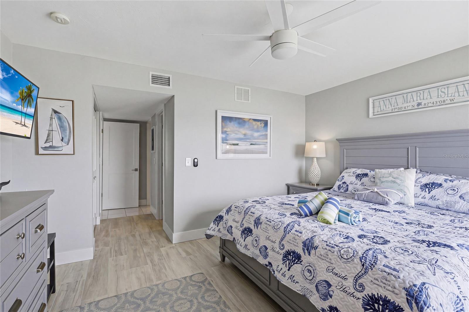 RUNAWAY BAY - Residential