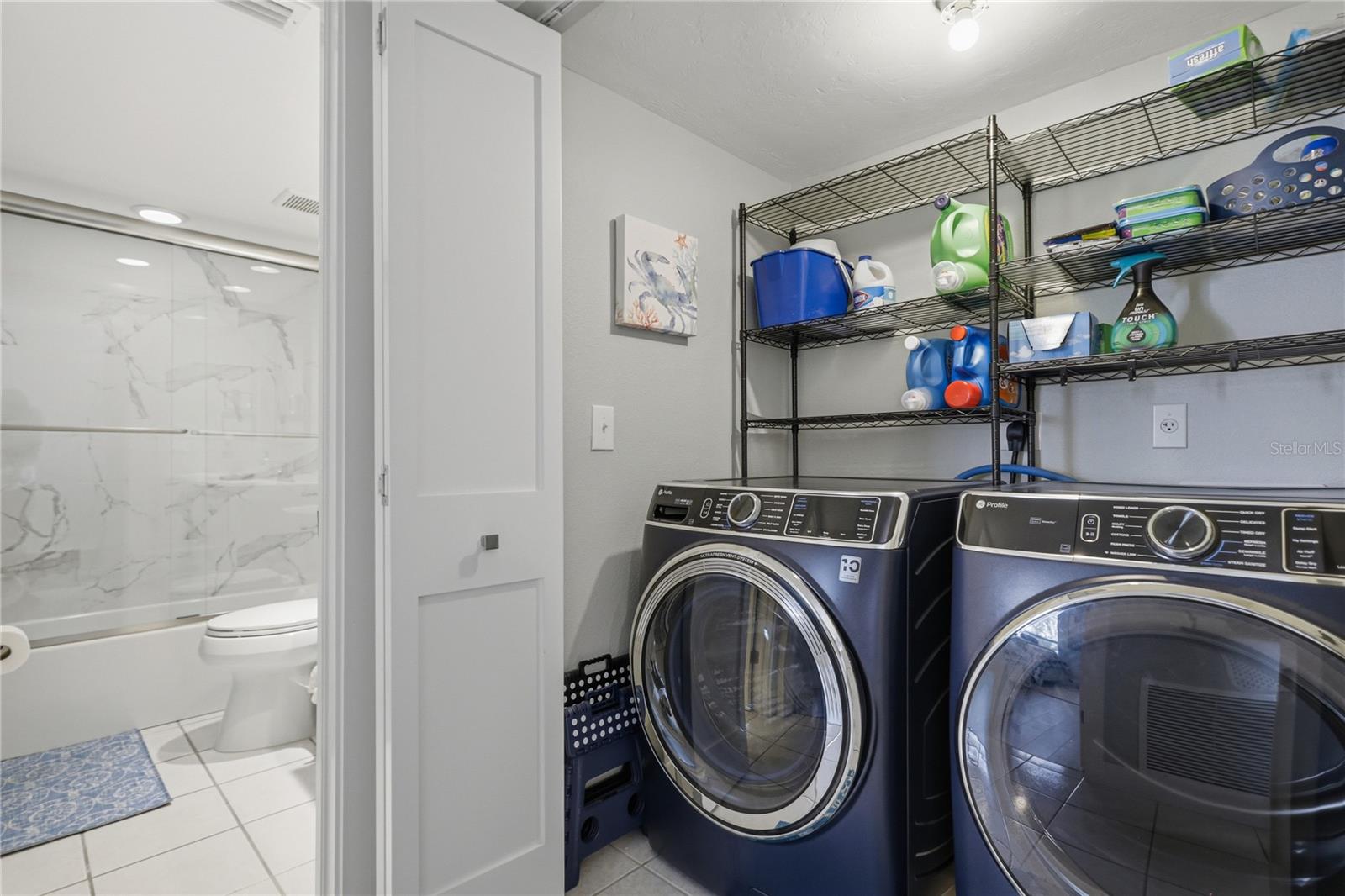 RUNAWAY BAY - Residential