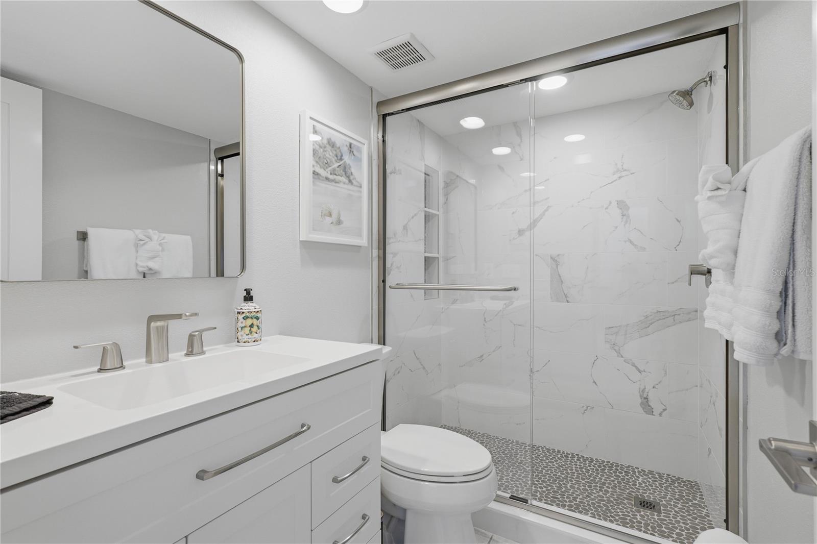 RUNAWAY BAY - Residential