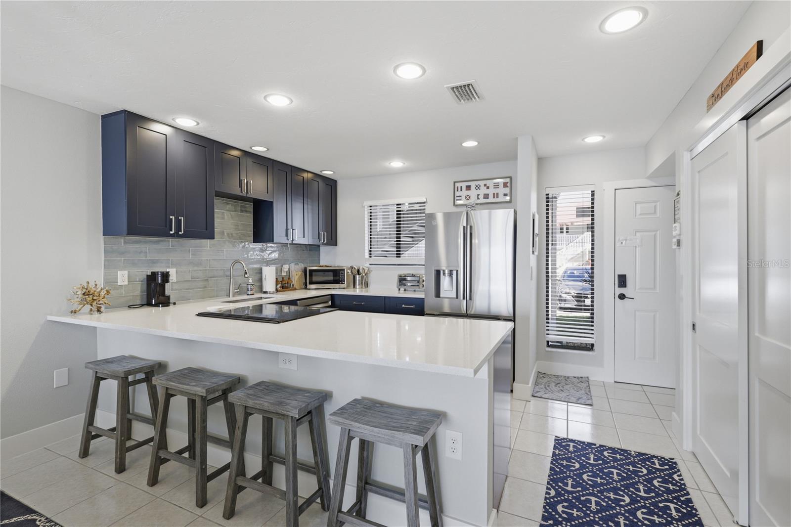 RUNAWAY BAY - Residential