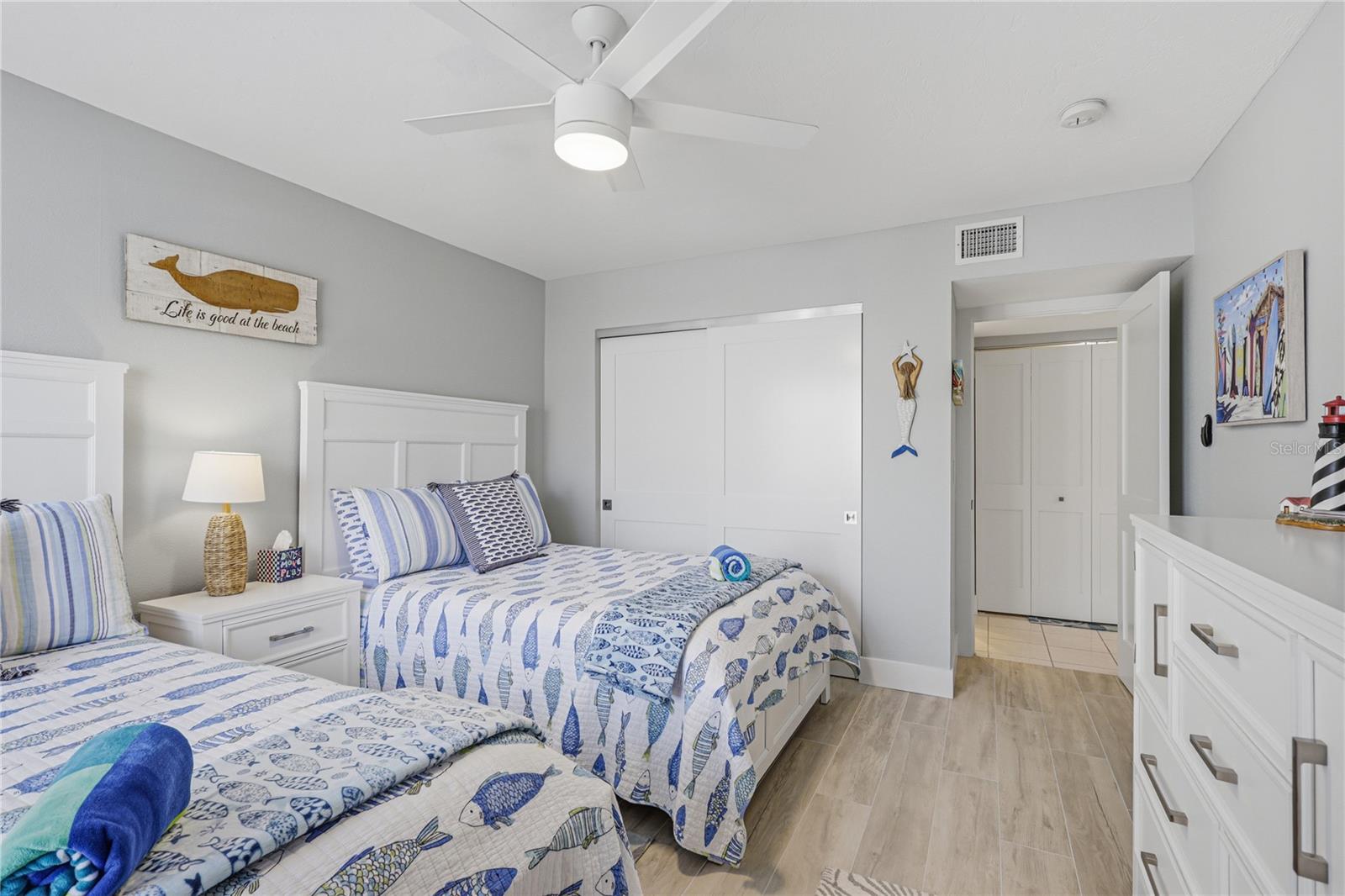 RUNAWAY BAY - Residential