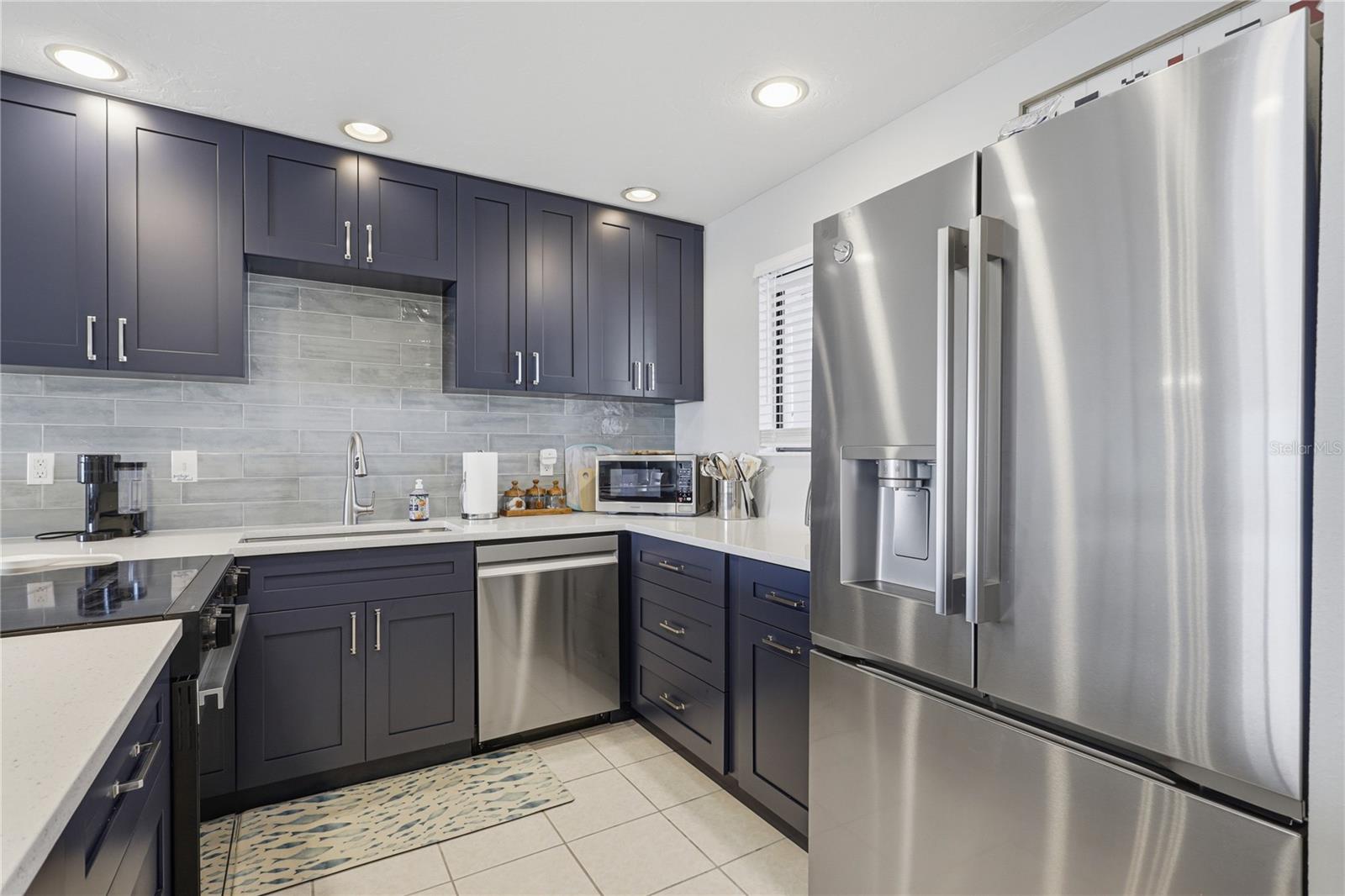 RUNAWAY BAY - Residential