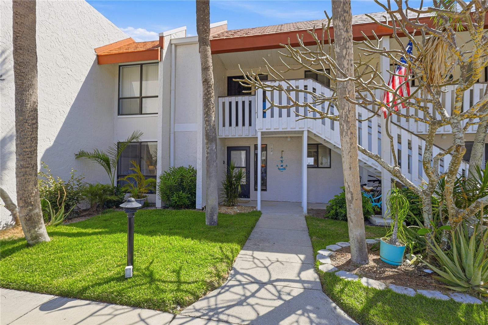 RUNAWAY BAY - Residential