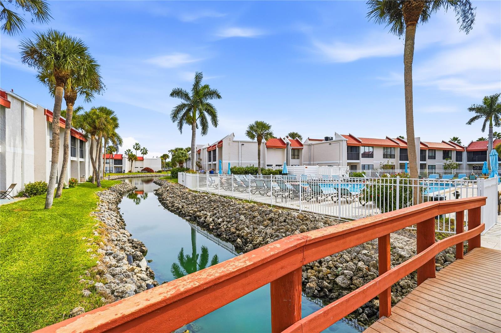 RUNAWAY BAY - Residential