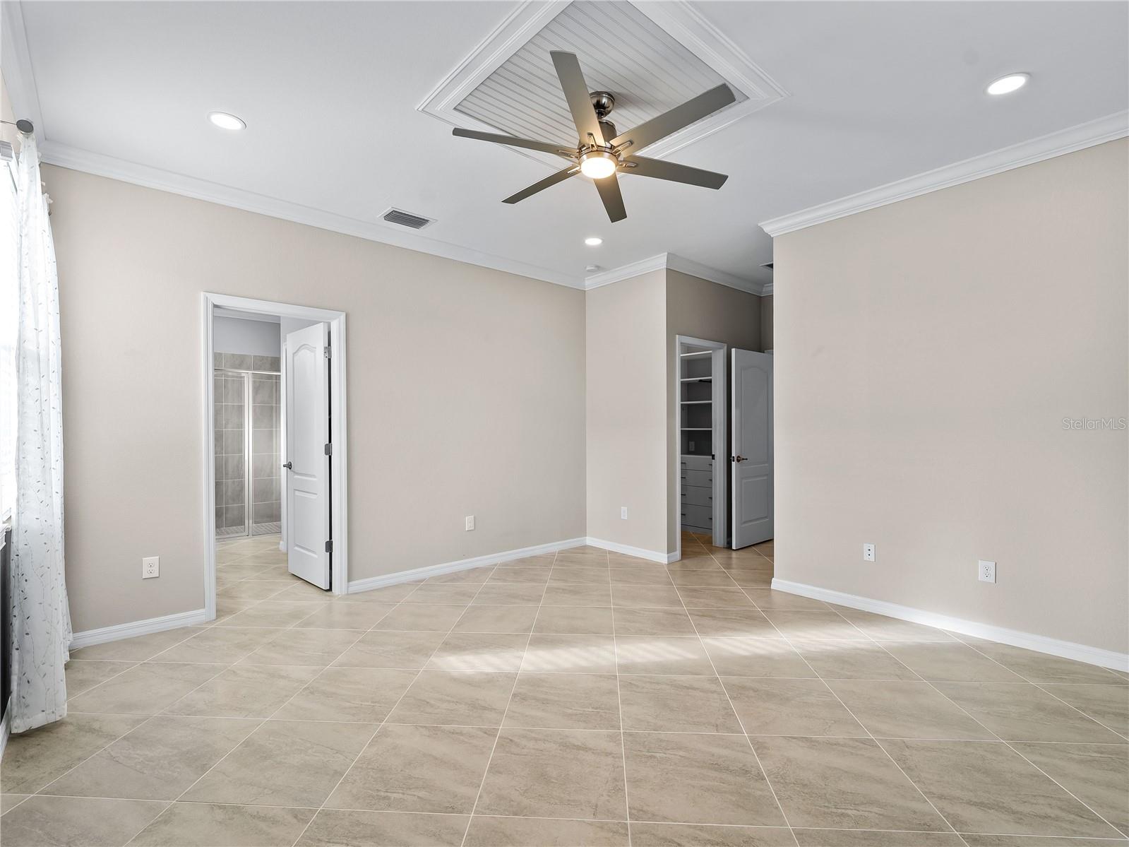 HARBOR WEST - Residential