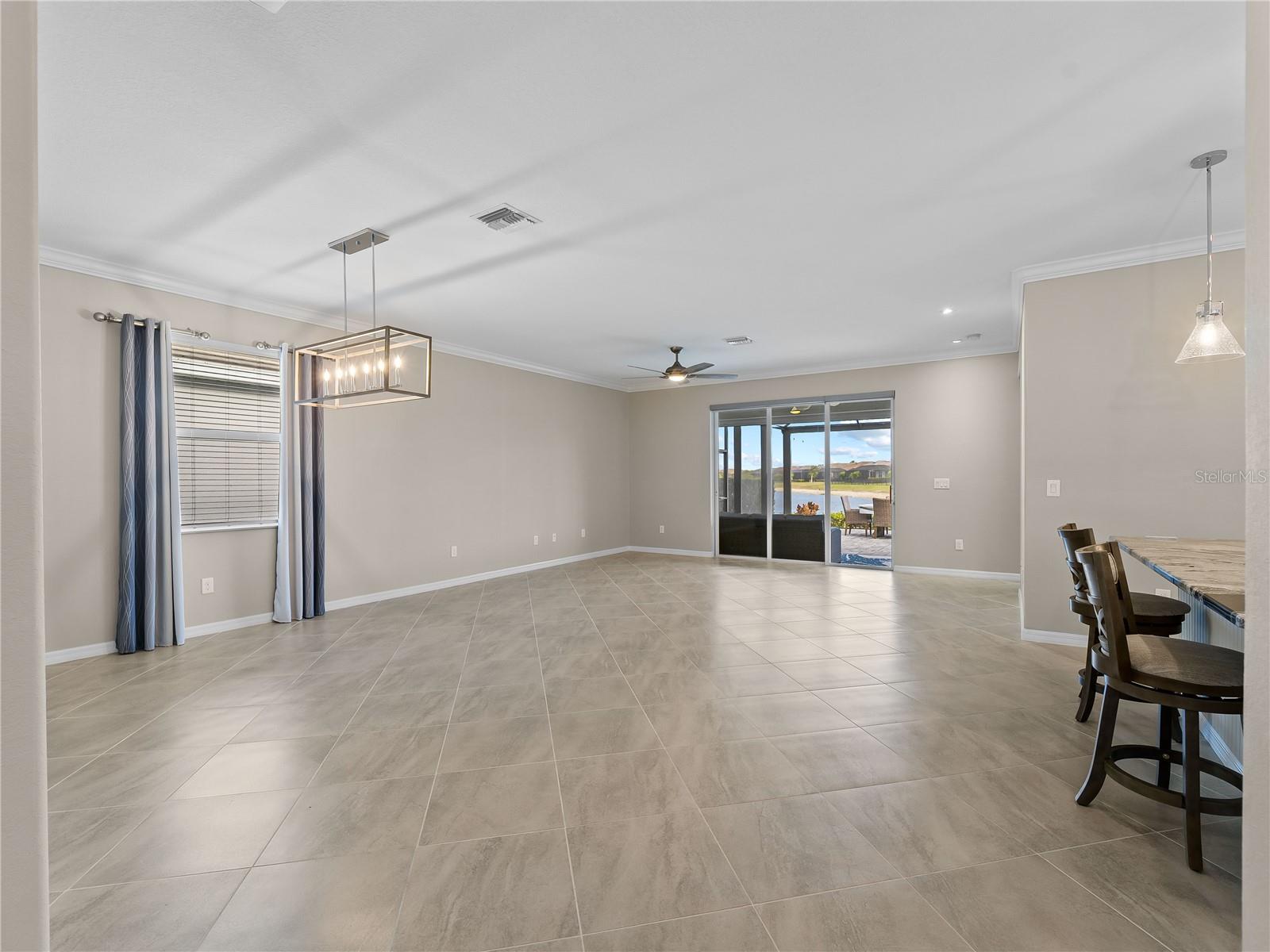 HARBOR WEST - Residential