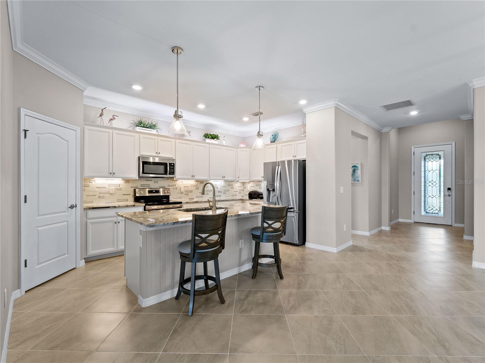 HARBOR WEST - Residential