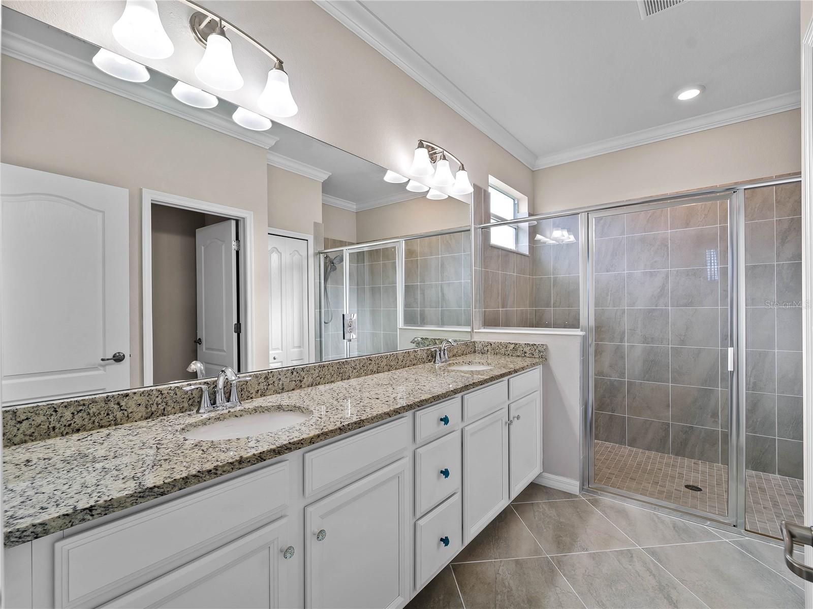 HARBOR WEST - Residential