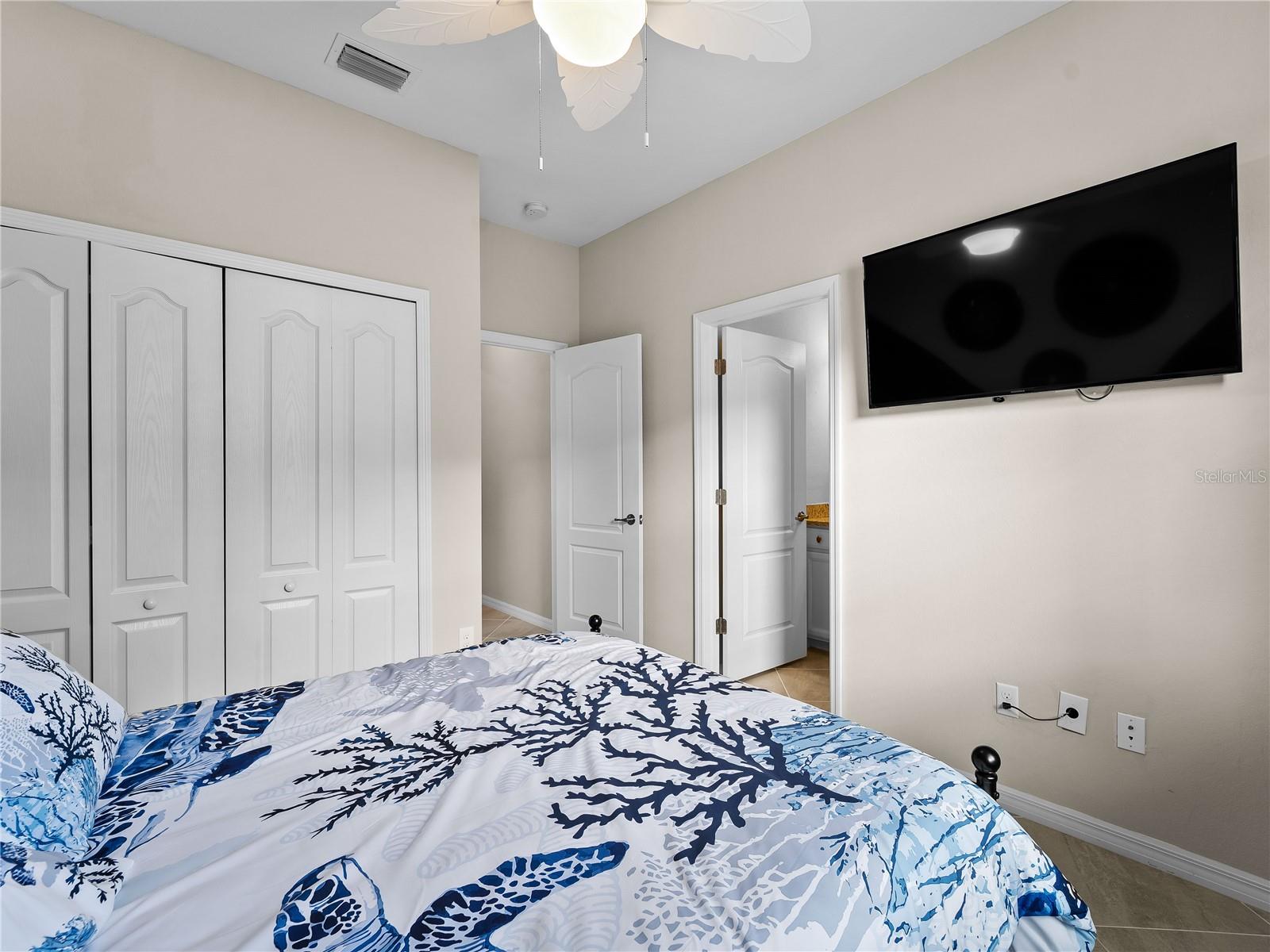 HARBOR WEST - Residential