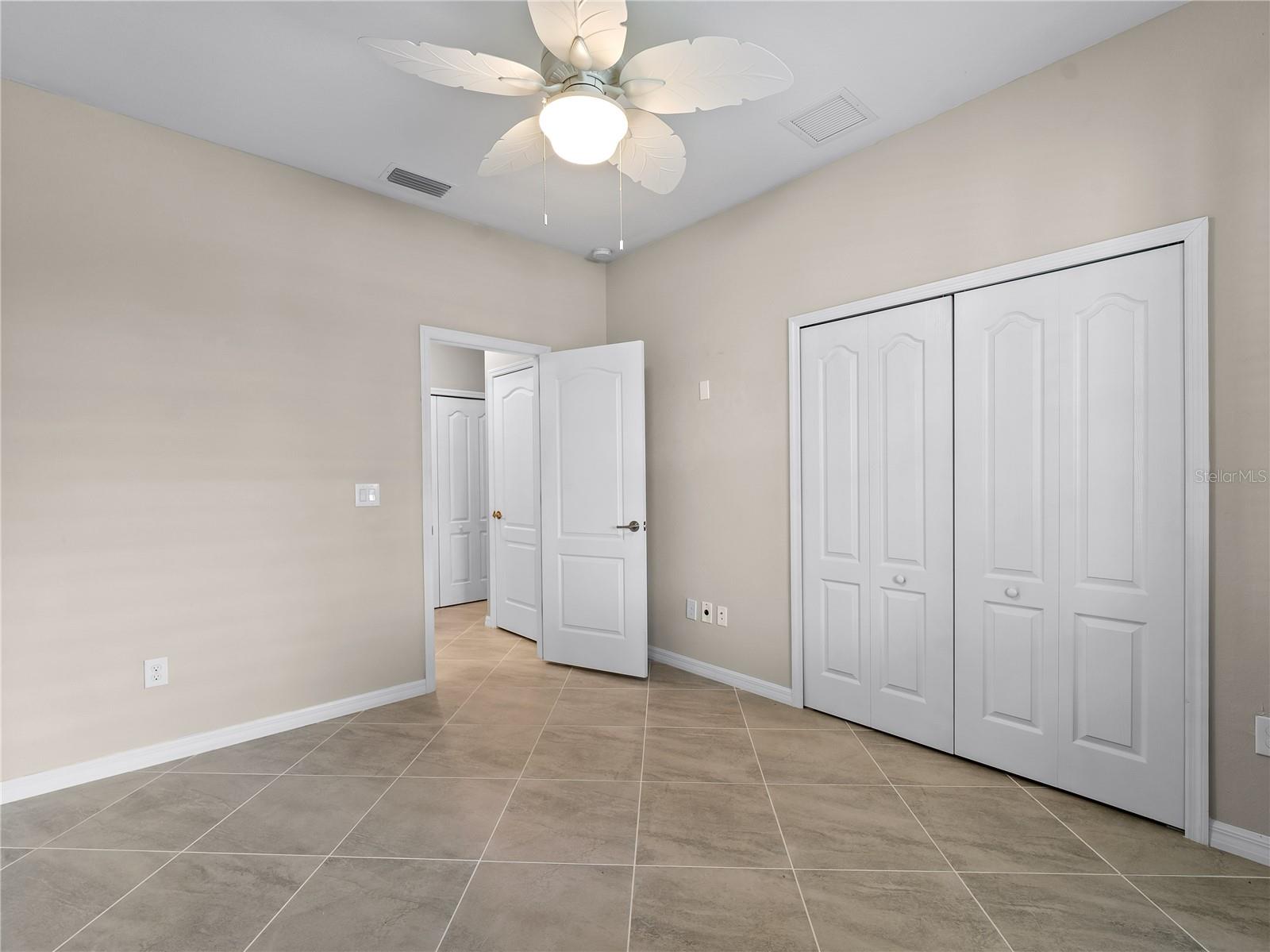 HARBOR WEST - Residential