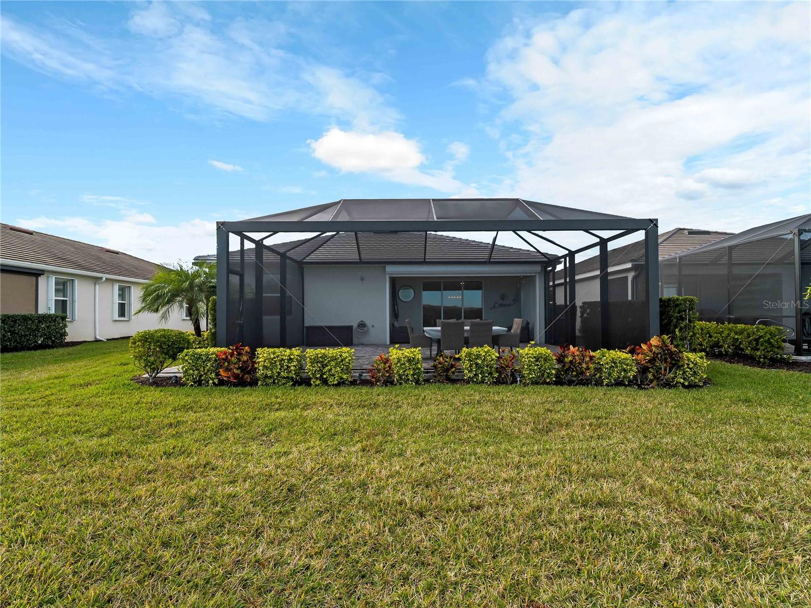 HARBOR WEST - Residential