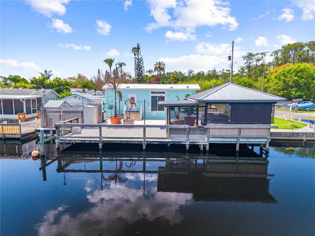 Photo of 1315 Pine Island Dr N, Saint Cloud, FL 34771 (MLS # S5146989)