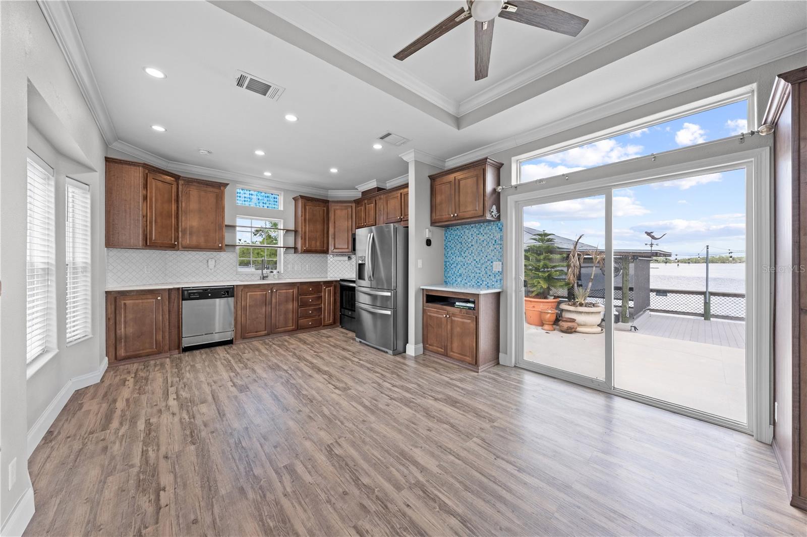 SHELTER COVE - Residential