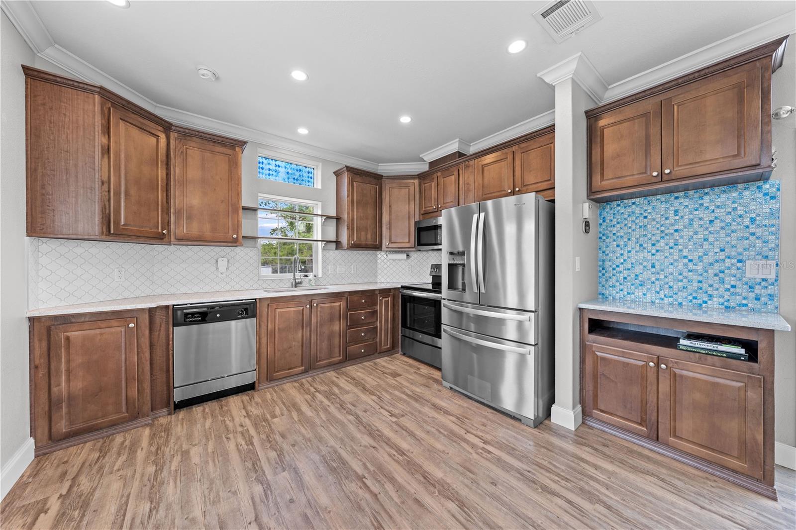 SHELTER COVE - Residential