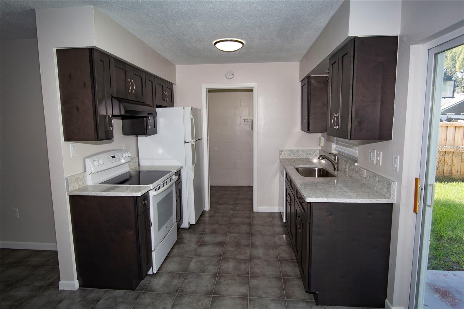 OVERSTREET OAK HILL SUB - Residential Lease