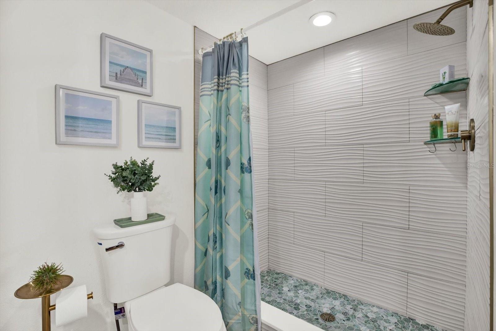 TARA CAY III - Residential