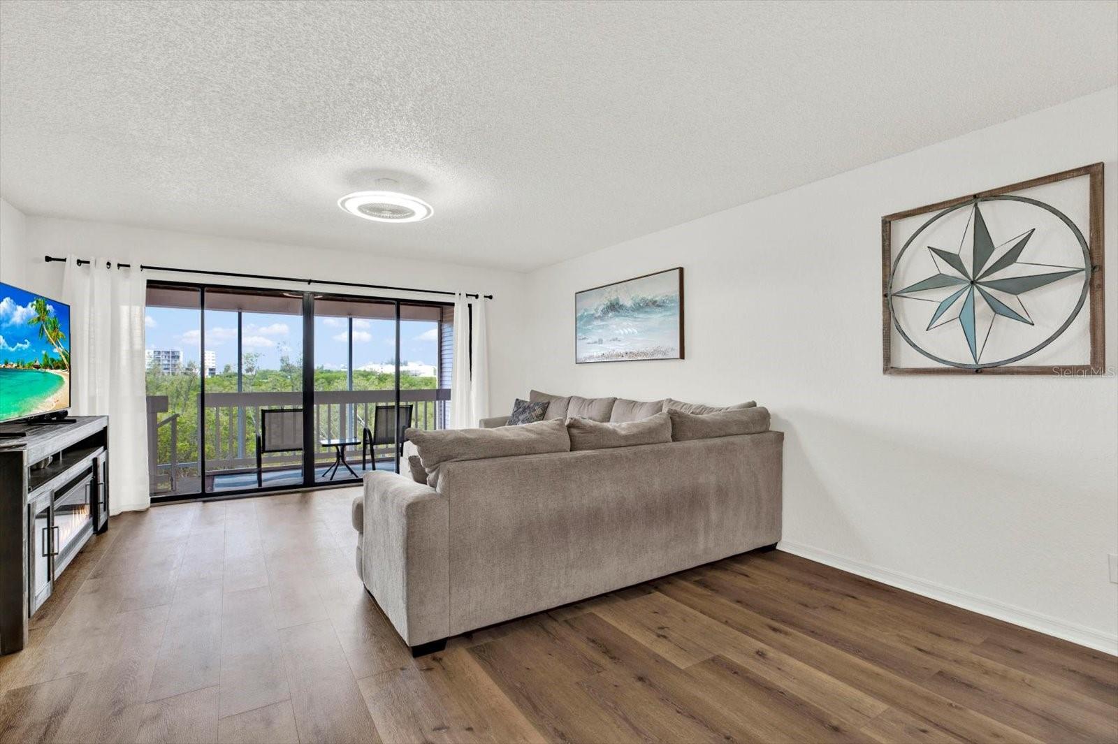 TARA CAY III - Residential