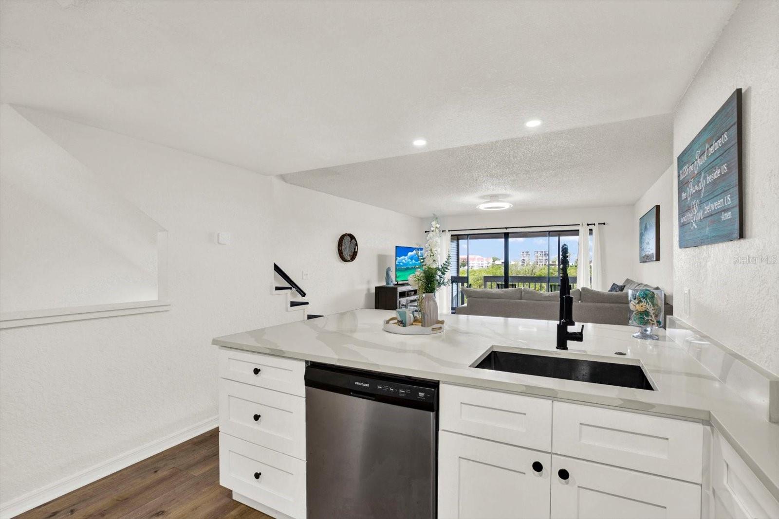 TARA CAY III - Residential