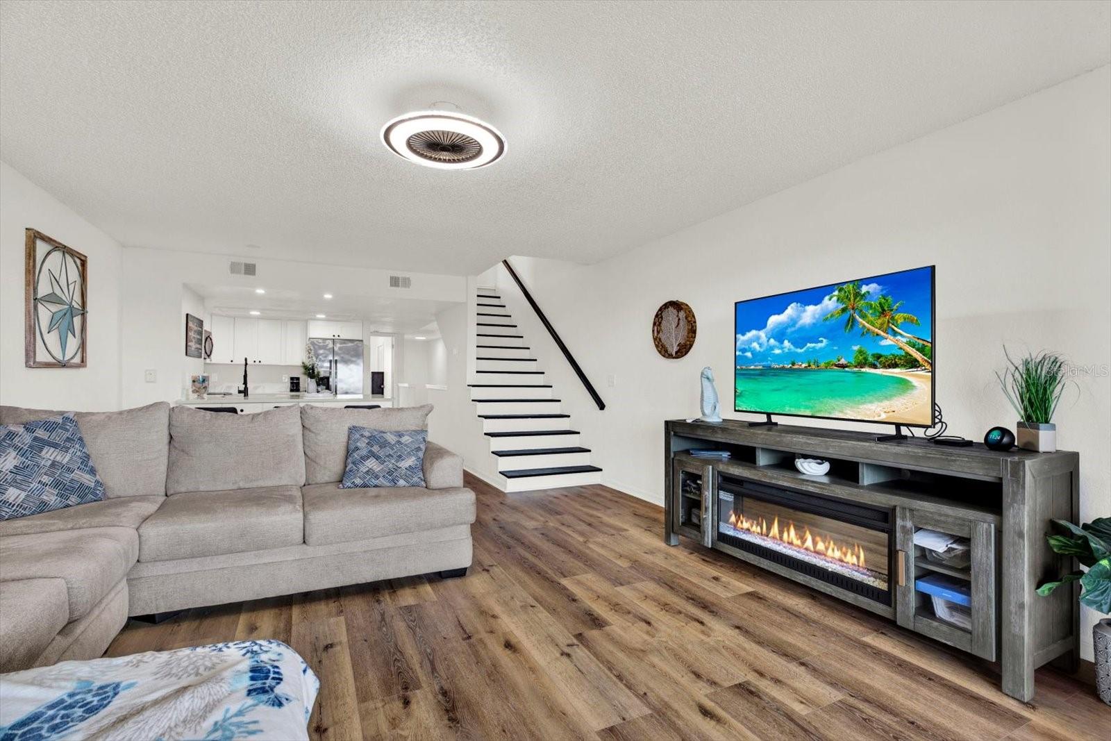 TARA CAY III - Residential
