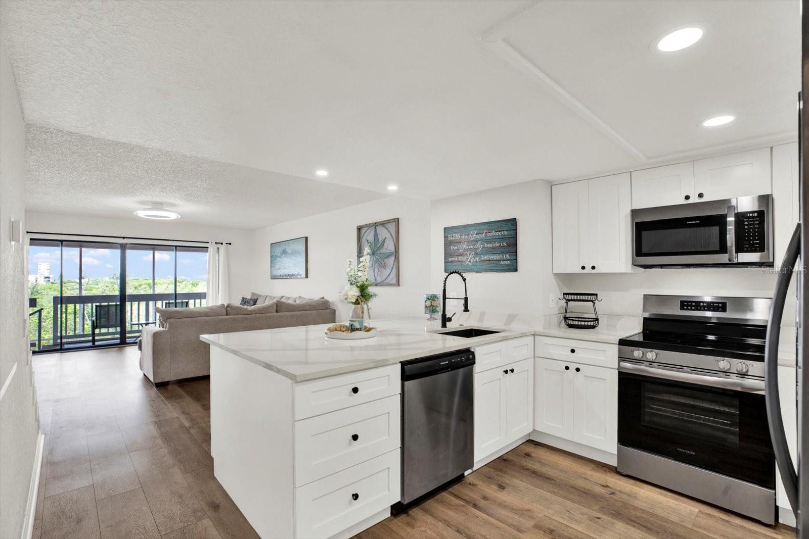 TARA CAY III - Residential