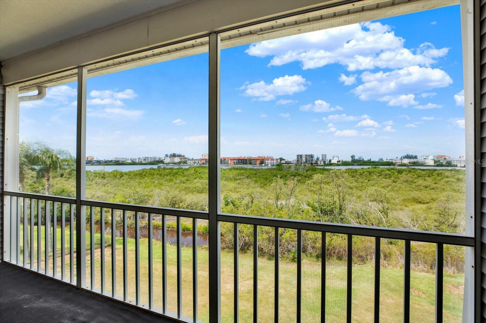 TARA CAY III - Residential