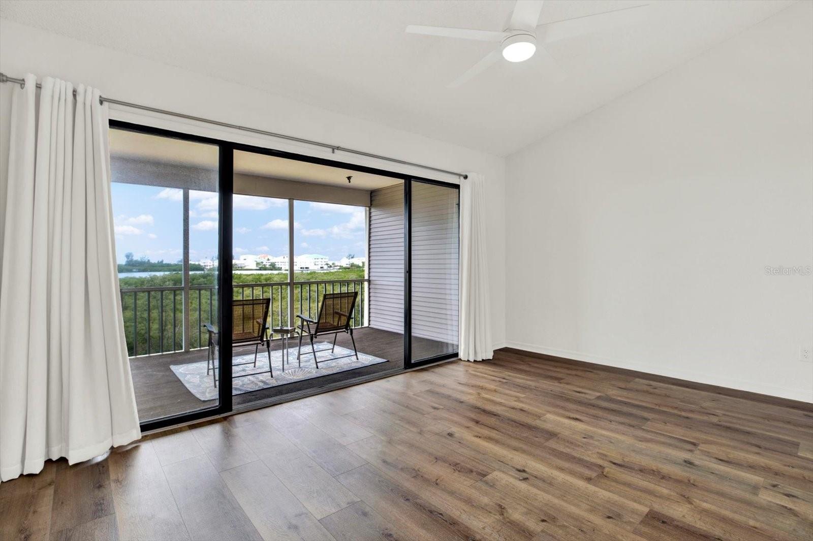 TARA CAY III - Residential