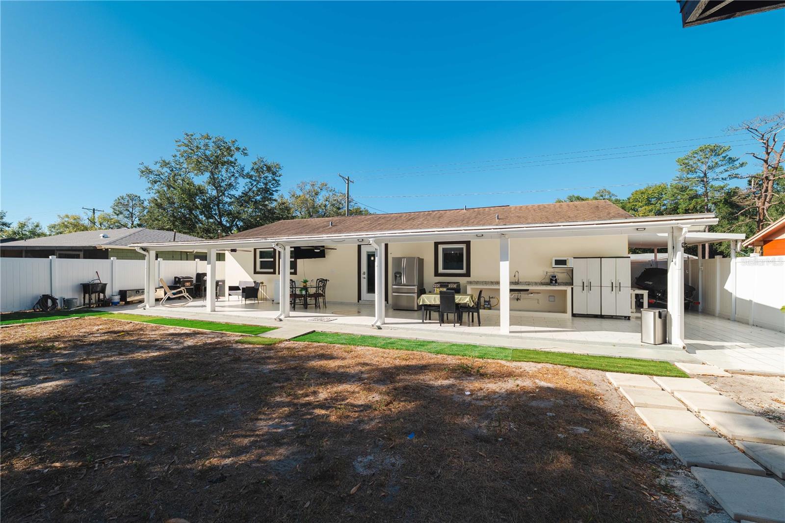 PALM RIVER VILLAGE - Residential