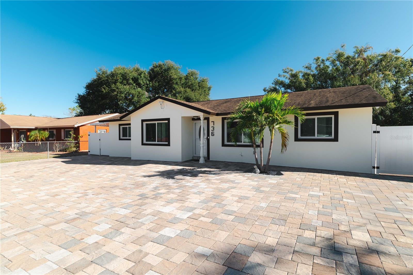 PALM RIVER VILLAGE - Residential