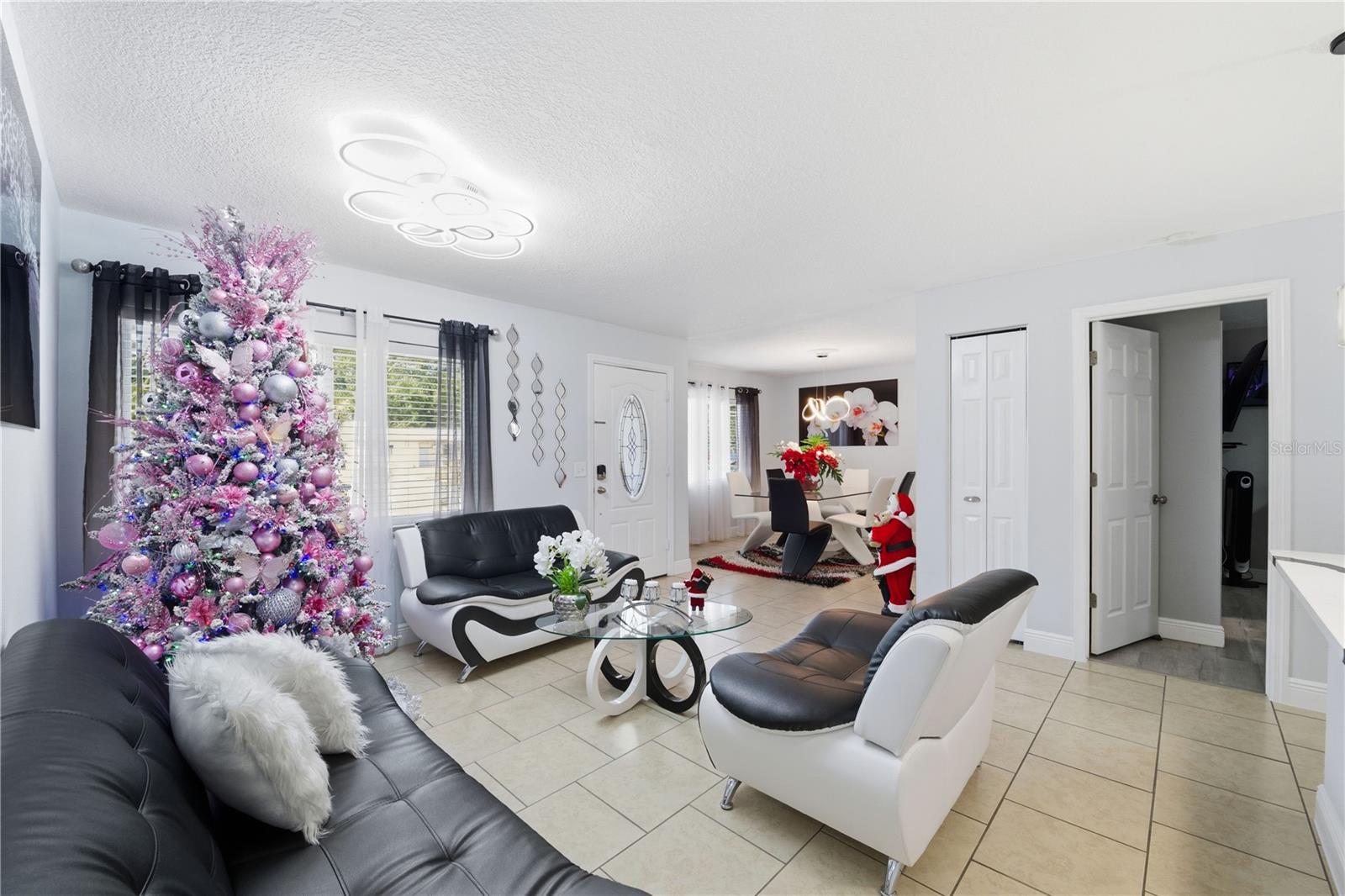 PALM RIVER VILLAGE - Residential