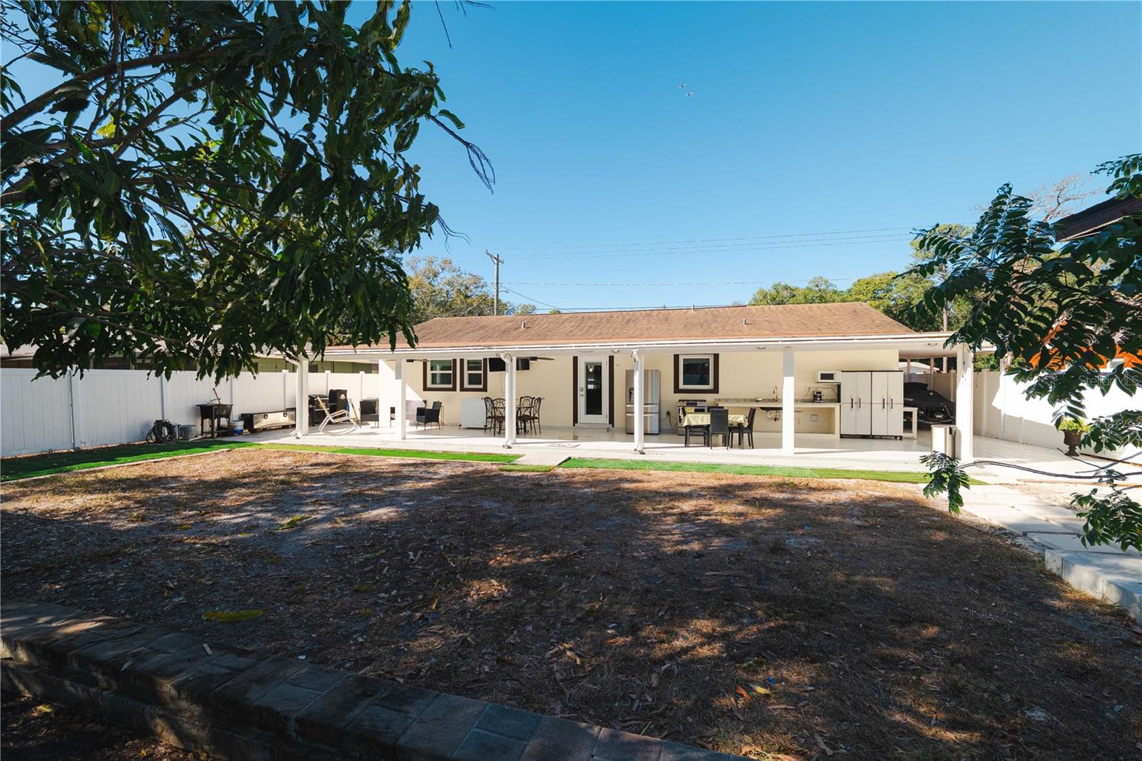 PALM RIVER VILLAGE - Residential