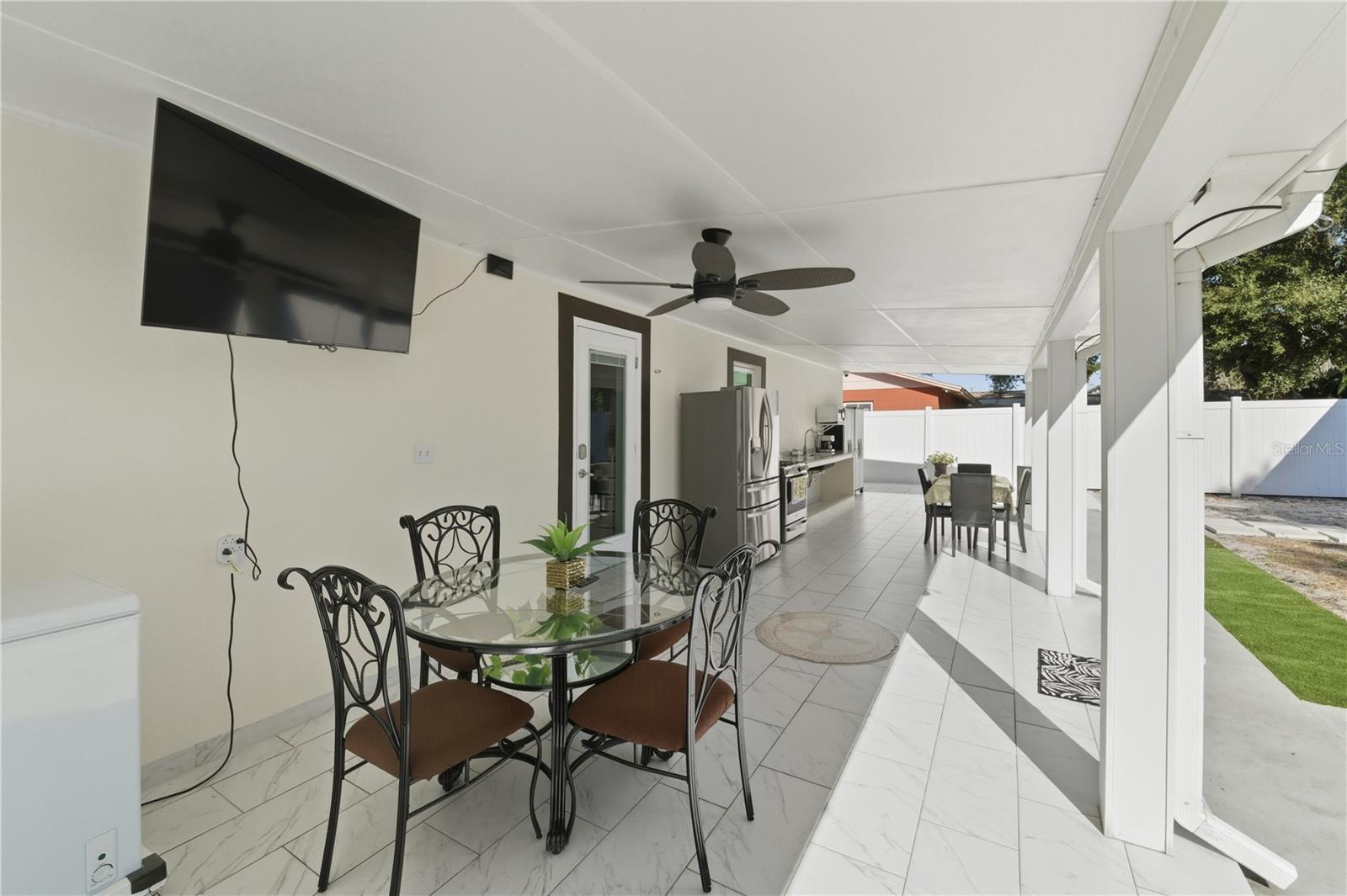 PALM RIVER VILLAGE - Residential