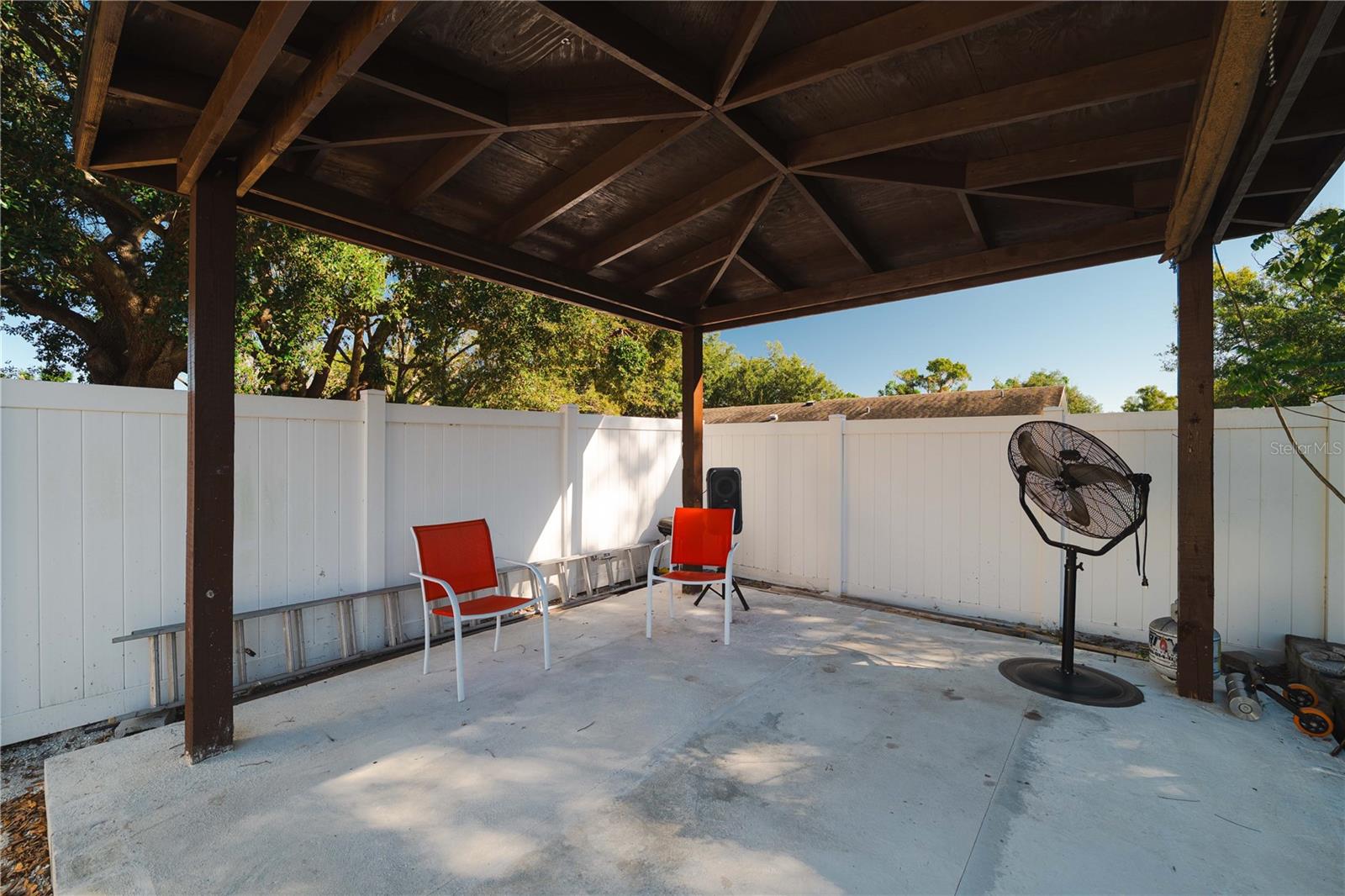 PALM RIVER VILLAGE - Residential