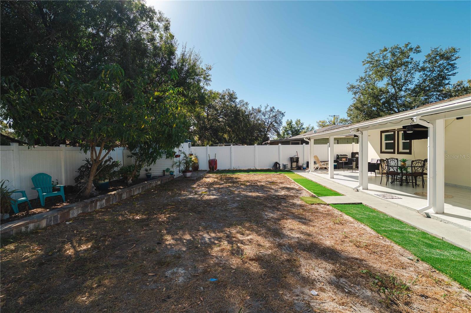 PALM RIVER VILLAGE - Residential