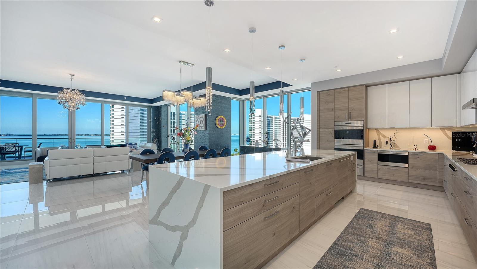 401 QUAY  COMMONS 805