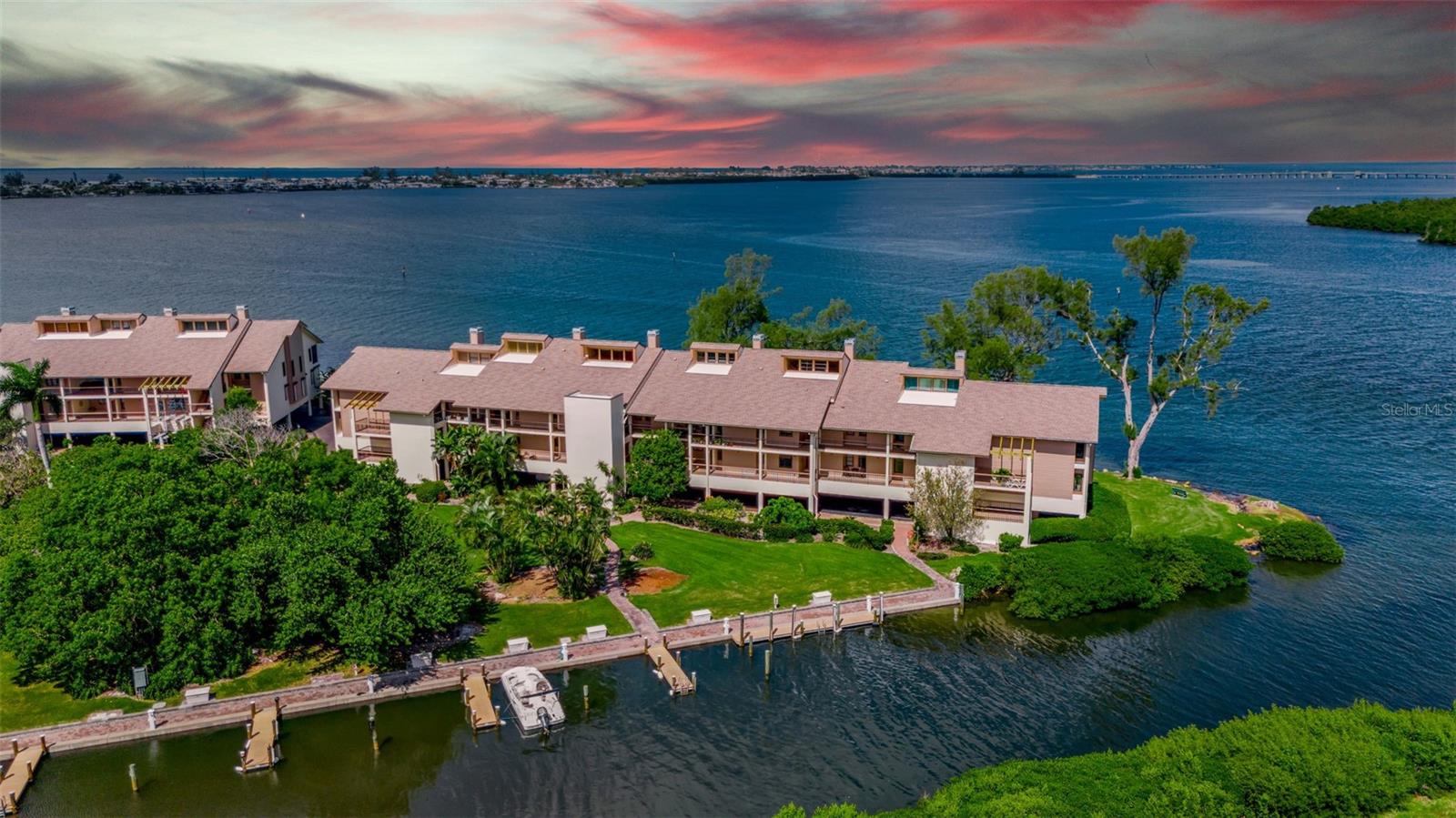 MARINERS COVE I - Residential