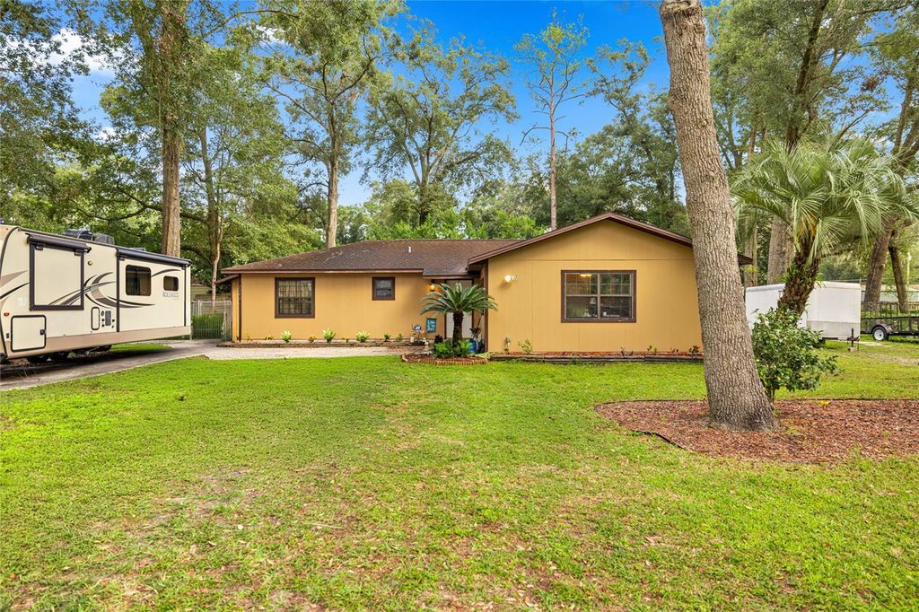 Photo of 2241 NE 40th Street, Ocala, FL 34479 (MLS # OM710445)
