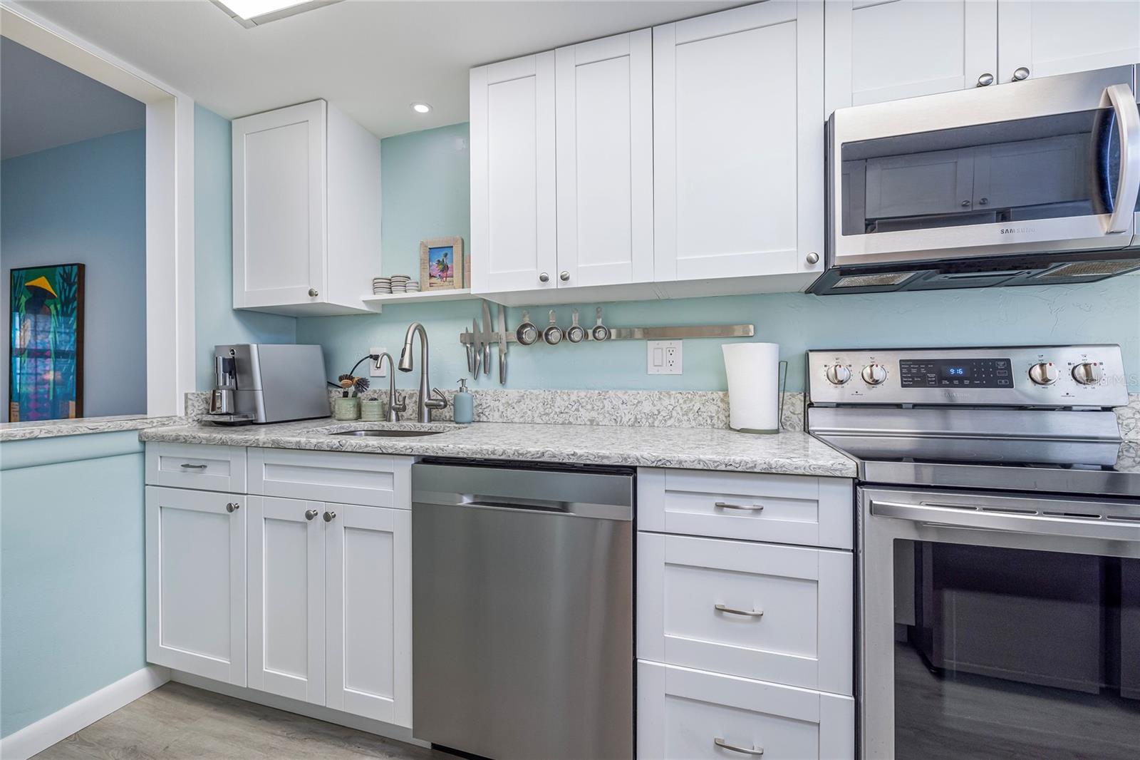 DOUGLAS ARMS - Residential