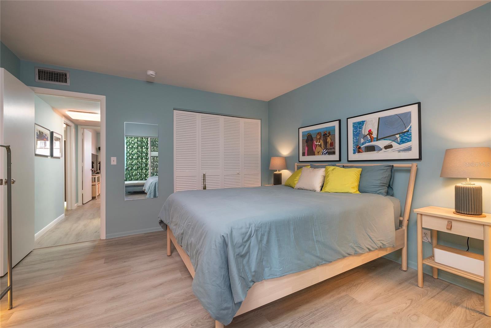 DOUGLAS ARMS - Residential