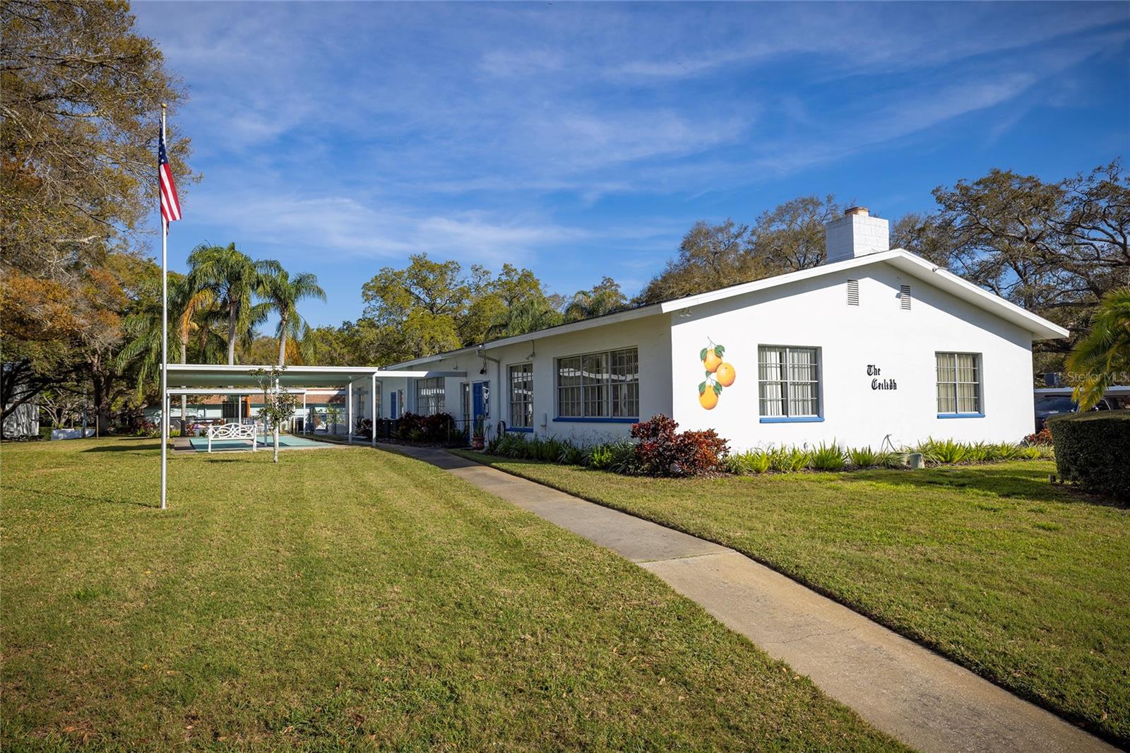 DOUGLAS ARMS - Residential