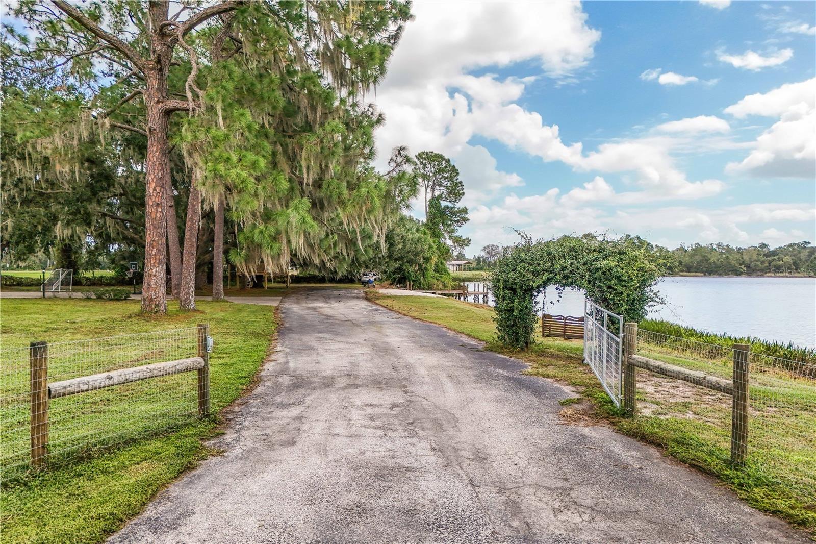 ACREAGE & UNREC - Residential